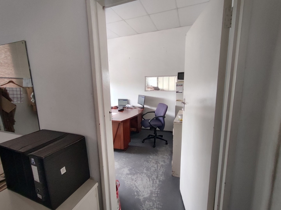 To Let Commercial Property for Rent in Maitland Western Cape